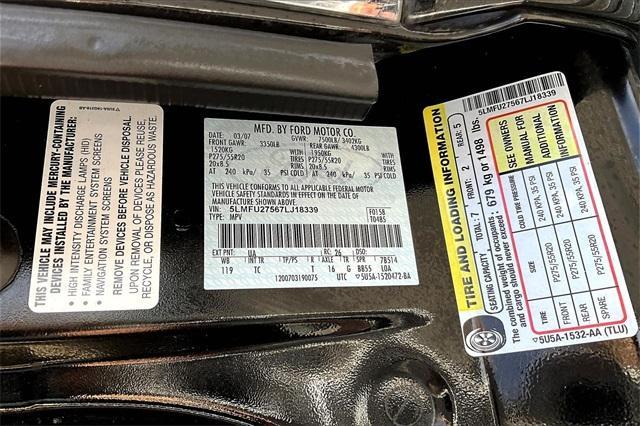 used 2007 Lincoln Navigator car, priced at $10,888