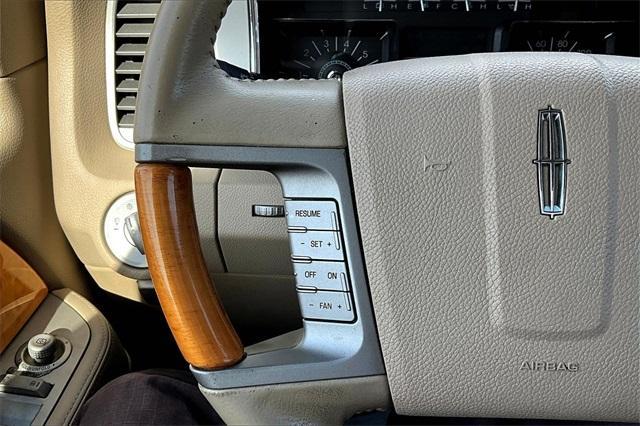 used 2007 Lincoln Navigator car, priced at $10,888