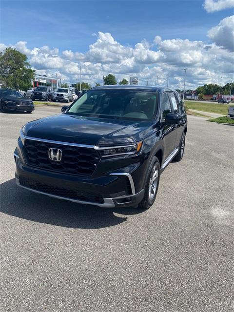 new 2025 Honda Pilot car, priced at $48,425