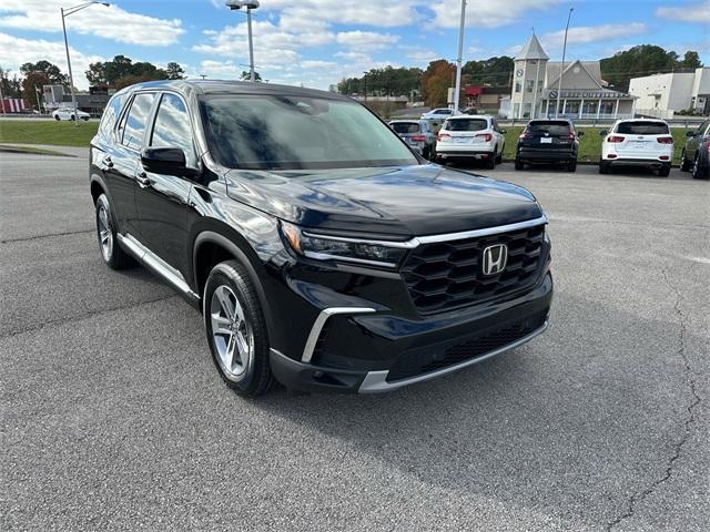 new 2025 Honda Pilot car, priced at $46,995