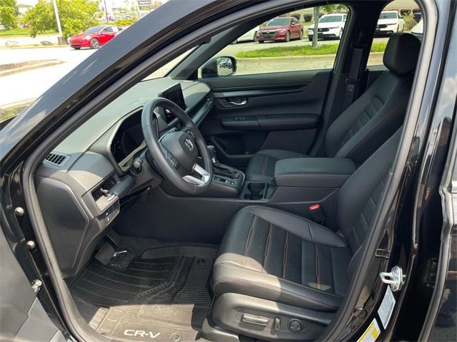 used 2025 Honda CR-V Hybrid car, priced at $36,889