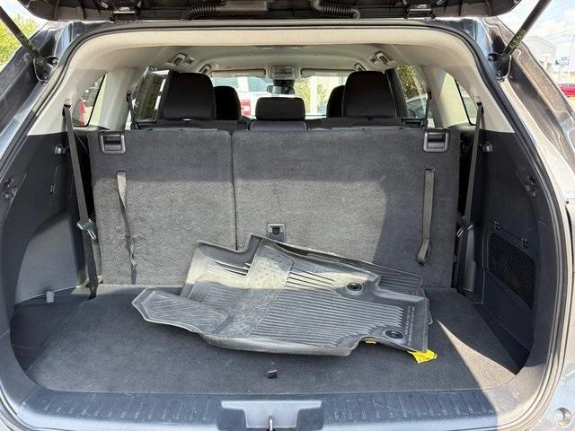 used 2023 Toyota Highlander car, priced at $33,478