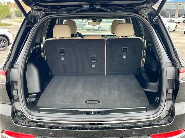 used 2023 Jeep Grand Cherokee car, priced at $28,484