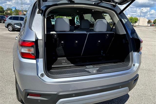 new 2025 Honda Pilot car, priced at $47,095