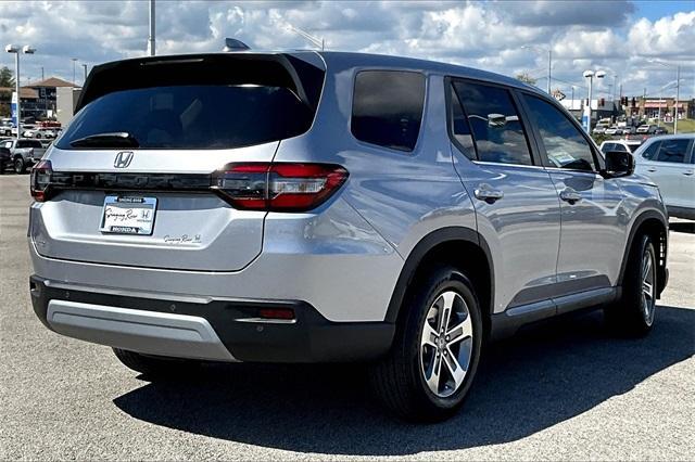 new 2025 Honda Pilot car, priced at $47,095