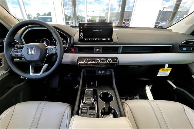 new 2025 Honda Pilot car, priced at $47,095
