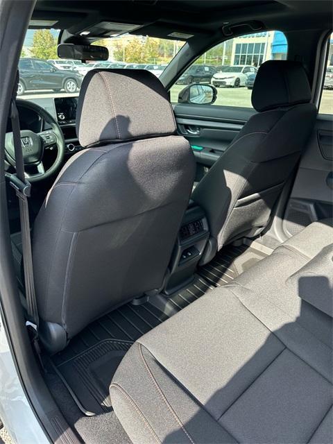 new 2025 Honda CR-V Hybrid car, priced at $39,455
