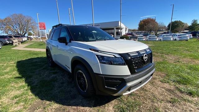 new 2024 Nissan Pathfinder car, priced at $41,344