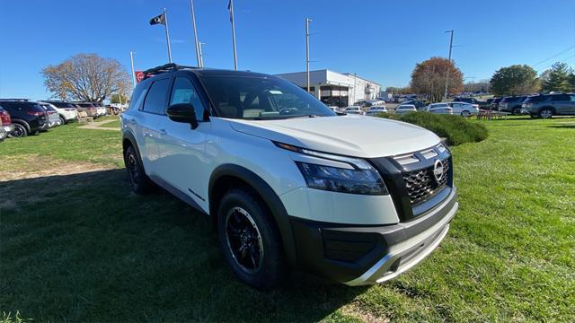 new 2024 Nissan Pathfinder car, priced at $41,344