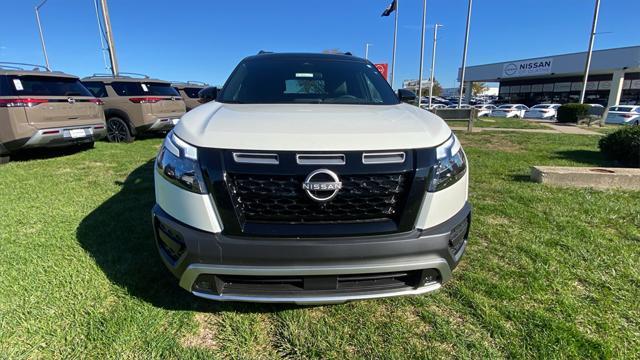 new 2024 Nissan Pathfinder car, priced at $41,344