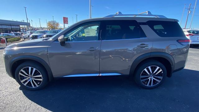 new 2024 Nissan Pathfinder car, priced at $48,304