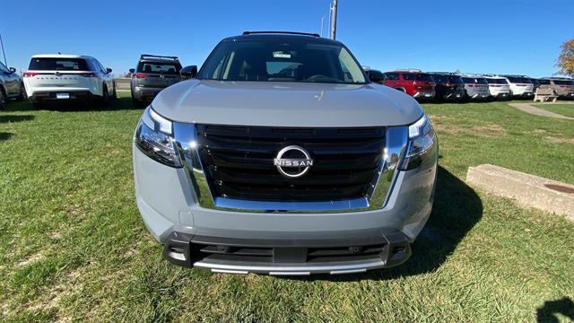 new 2024 Nissan Pathfinder car, priced at $48,714