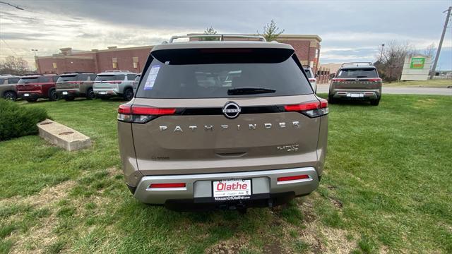 new 2024 Nissan Pathfinder car, priced at $48,722