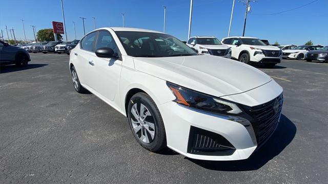 new 2025 Nissan Altima car, priced at $25,704