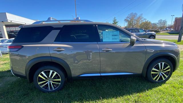 new 2024 Nissan Pathfinder car, priced at $47,804