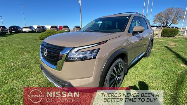 new 2024 Nissan Pathfinder car, priced at $48,304