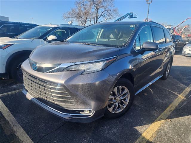 used 2023 Toyota Sienna car, priced at $39,521