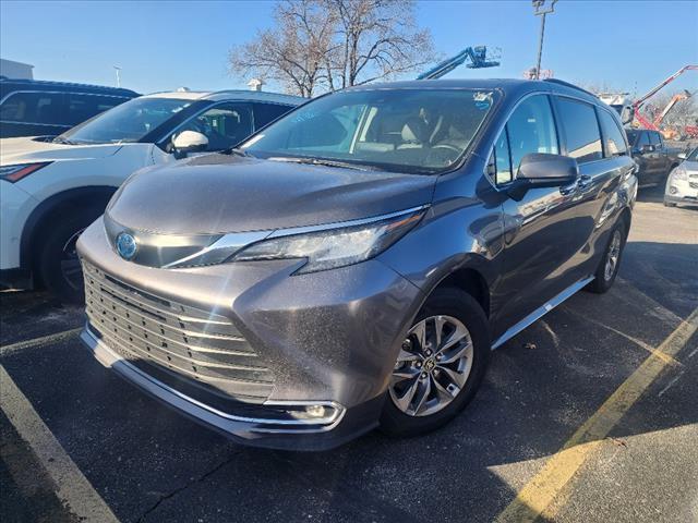 used 2023 Toyota Sienna car, priced at $39,521