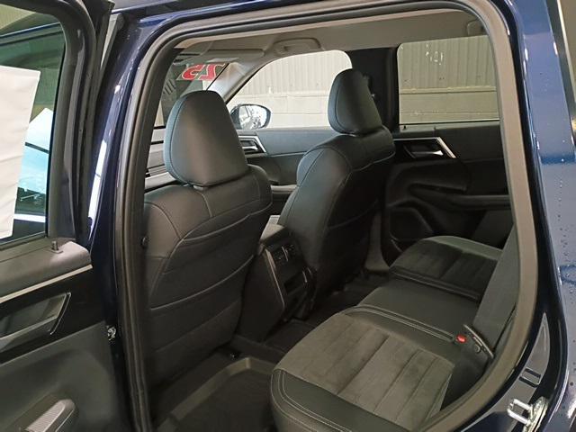 new 2025 Mitsubishi Outlander PHEV car, priced at $42,387