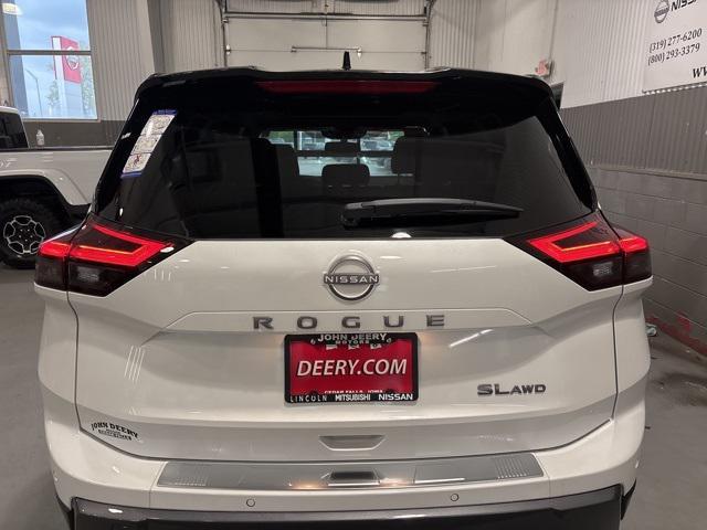 new 2025 Nissan Rogue car, priced at $40,076