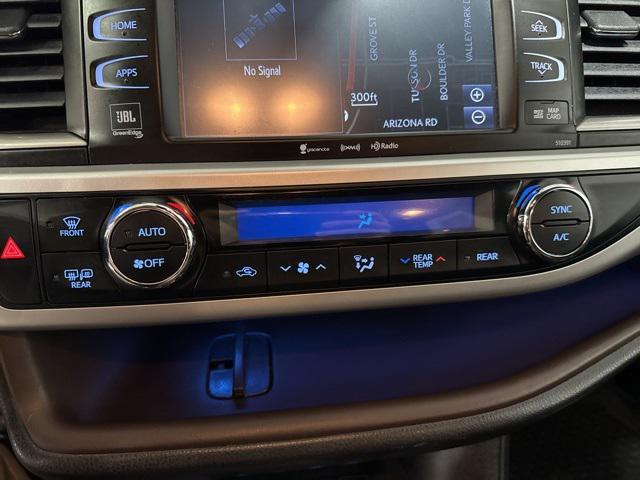 used 2019 Toyota Highlander car, priced at $28,489