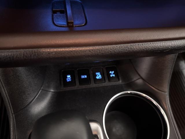 used 2019 Toyota Highlander car, priced at $28,489