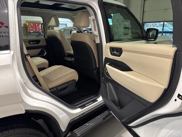 new 2025 Nissan Armada car, priced at $76,387