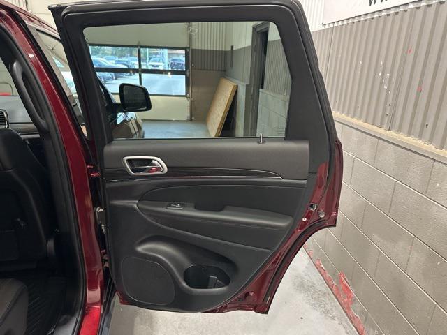 used 2022 Jeep Grand Cherokee car, priced at $30,995