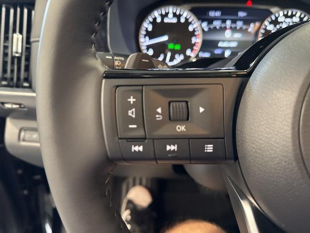 new 2025 Nissan Pathfinder car, priced at $47,693
