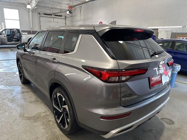 used 2022 Mitsubishi Outlander car, priced at $24,995