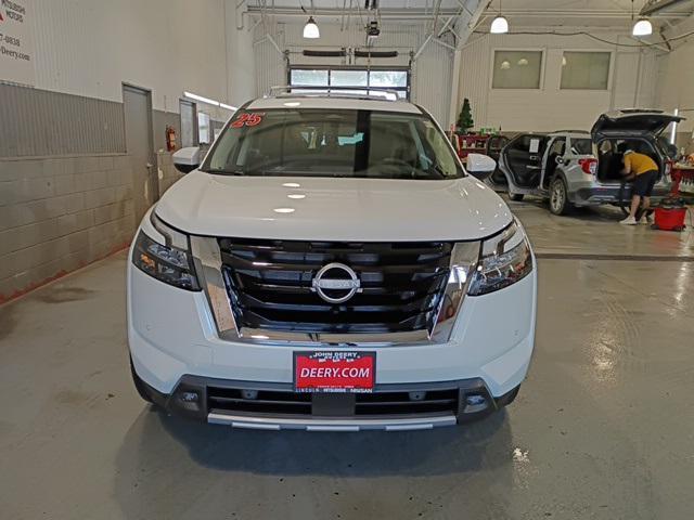 new 2025 Nissan Pathfinder car, priced at $51,809