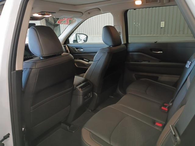 new 2025 Nissan Pathfinder car, priced at $51,809