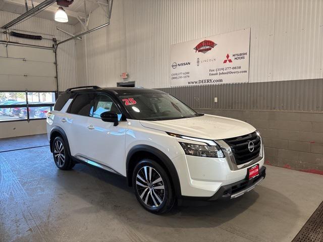 new 2025 Nissan Pathfinder car, priced at $46,527
