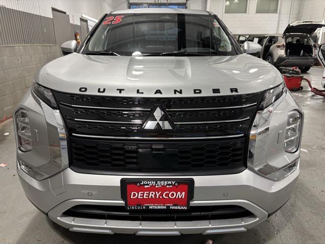 new 2024 Mitsubishi Outlander car, priced at $34,322