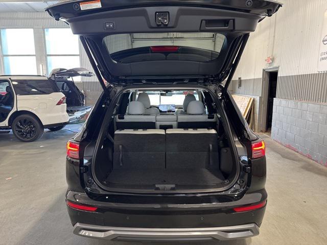 new 2025 Mitsubishi Outlander car, priced at $37,958