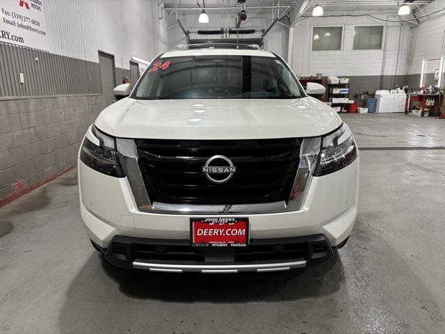 new 2024 Nissan Pathfinder car, priced at $44,725