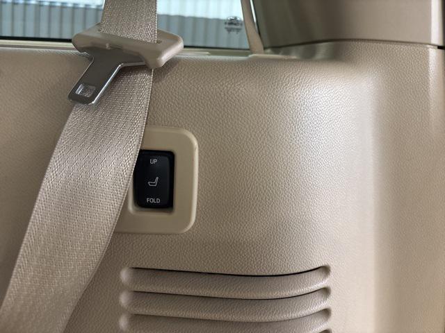 used 2010 Lincoln Navigator car, priced at $3,995