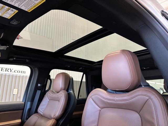 new 2024 Lincoln Navigator car, priced at $103,270