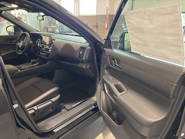new 2025 Nissan Pathfinder car, priced at $44,477