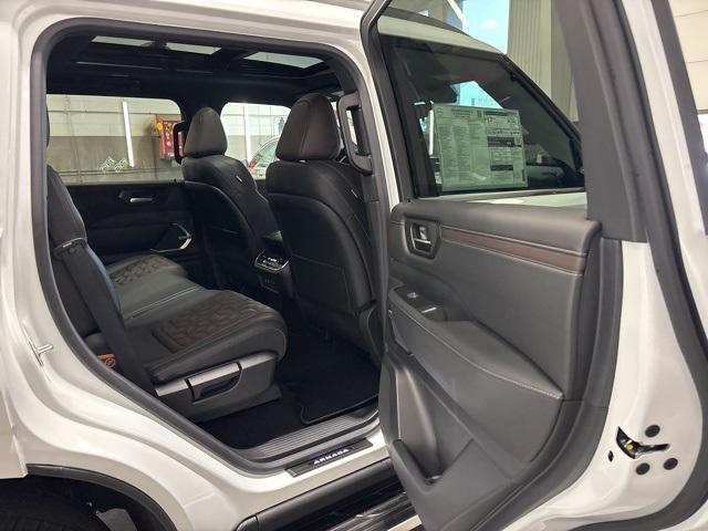 new 2025 Nissan Armada car, priced at $85,118