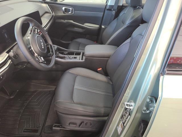 used 2025 Kia Sorento car, priced at $41,900