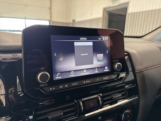 new 2025 Nissan Pathfinder car, priced at $44,557
