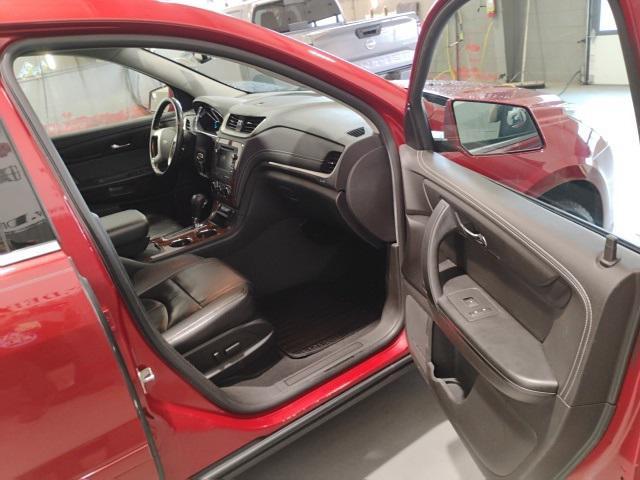 used 2014 Chevrolet Traverse car, priced at $11,325
