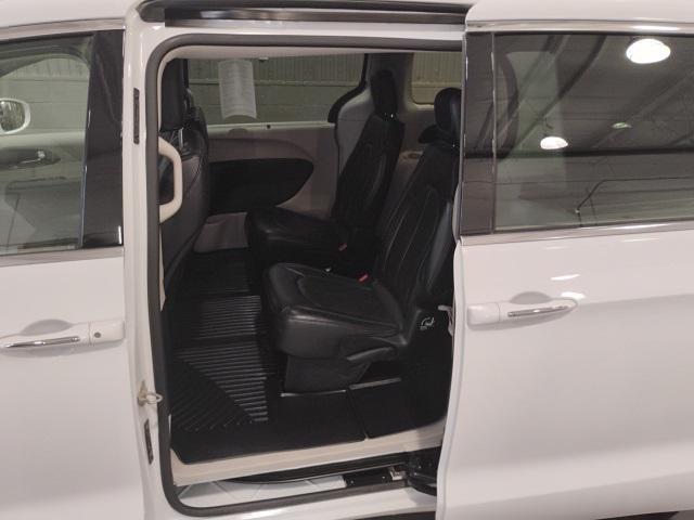 used 2021 Chrysler Pacifica car, priced at $21,996