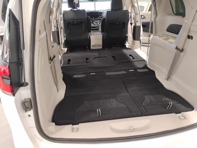 used 2021 Chrysler Pacifica car, priced at $21,996