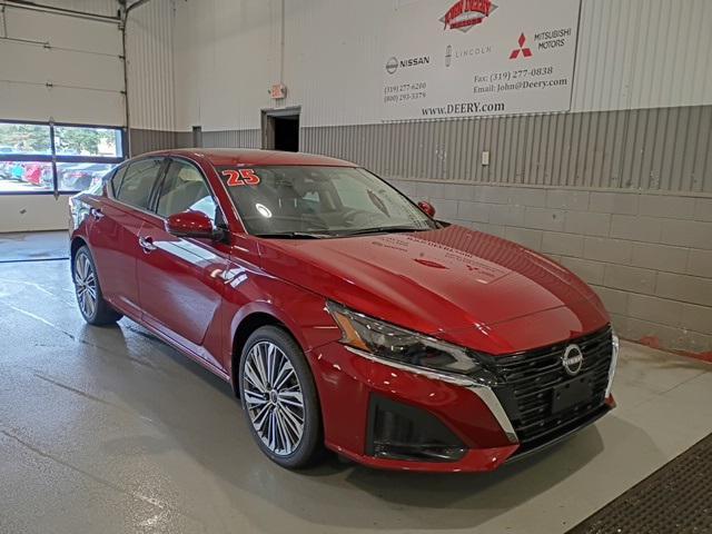 new 2025 Nissan Altima car, priced at $36,077