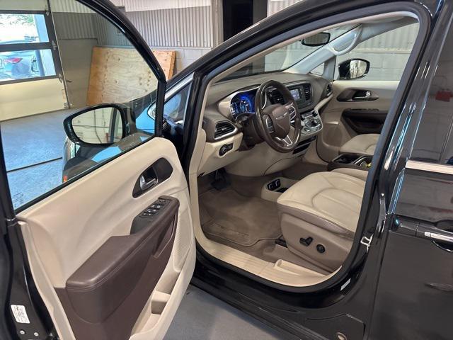 used 2017 Chrysler Pacifica car, priced at $12,500