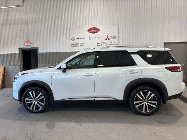 new 2025 Nissan Pathfinder car, priced at $46,031
