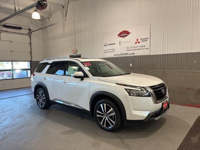 new 2025 Nissan Pathfinder car, priced at $46,031
