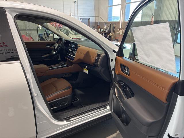 new 2025 Nissan Pathfinder car, priced at $46,031